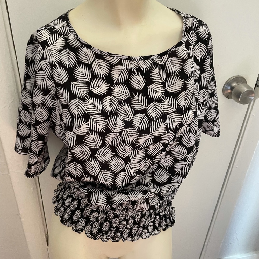 Micheal Kors Shirt Size Medium
